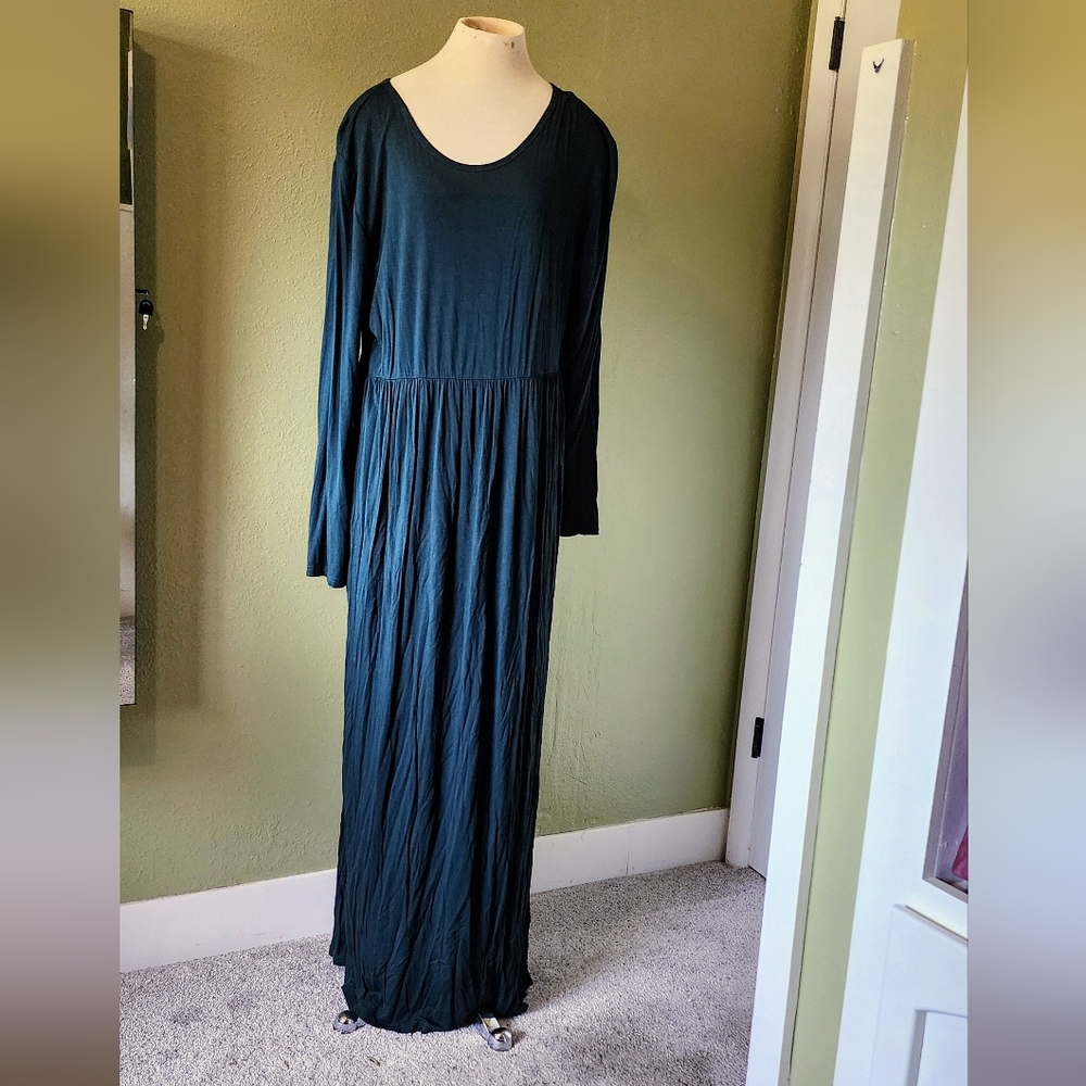 Elegant Teal Maxi Dress